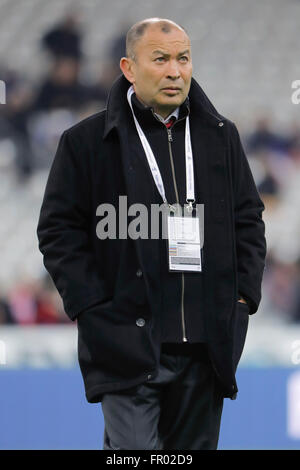 Stade de France, Paris, Frankreich. 19. März 2016. 6 Nationen International Rugby-Meisterschaften. Frankreich gegen England. Eddie Jones (ENG) beobachtet die Aktion © Action Plus Sport/Alamy Live News Stockfoto