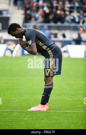 Chester, Pennsylvania, USA. 20. März 2016. C. J. SAPRONG feiert, nachdem ein Tor gegen die New England Revolution durch das Spiel für die Fans von Philadelphia Union Verbeugung im Talen-Energie-Stadion in Chester Pa Credit gespielt wurde: Ricky Fitchett/ZUMA Draht/Alamy Live News Stockfoto