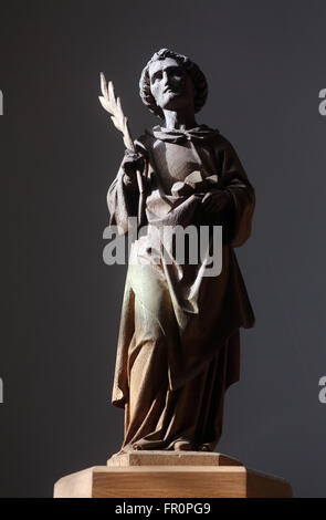 St.-Stephans-Denkmal auf dem Altar in der Pfarrkirche St. Peter und Paul in Oberstaufen, Deutschland Stockfoto