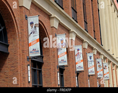 Banner der New Yorker Met Starspieler an der Außenwand der Citi eingereicht, Heimat der New York Mets in Flushing, Queens, New York Stockfoto