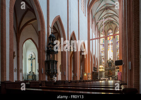 Gotischen Innenraum der Kirche St. Elizabeth in Wroclaw, Polen. Stockfoto