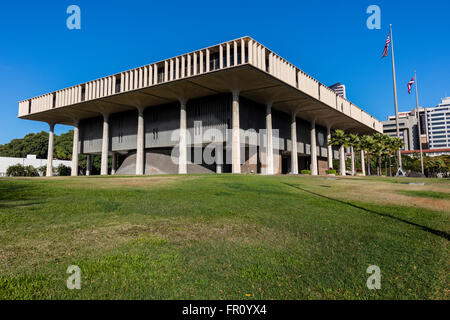 Ein Blick auf das Hawaii State Capitol Building in Honolulu, Oahu Stockfoto