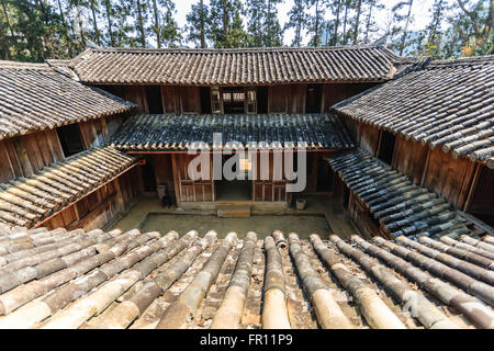 Ha Giang, Vietnam - 18. März 2016: Altbau am Sa Phin Stadt in der Provinz Ha Giang, Vietnam Stockfoto