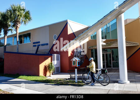 Florida Dunedin, Dunedin Fine Art Center, Galerie, Vorderseite, Eingang FL160212057 Stockfoto