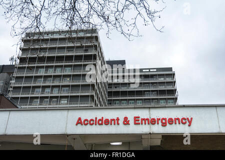 Das Äußere des Charing Cross Hospital in SW London, Großbritannien Stockfoto