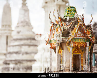 Bild von Miniatur-Garten-Buddha-Tempel. Stockfoto