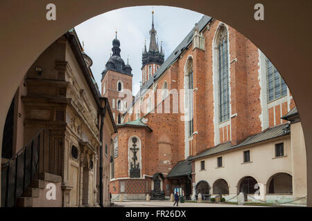 Str. Marys Kirche in der Altstadt von Krakau, Polen. Stockfoto