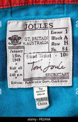 Label in Boy's Joule Rugby Shirt Made in China - in Großbritannien Großbritannien Großbritannien Stockfoto