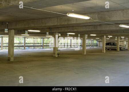 Tiefgarage Stockfoto