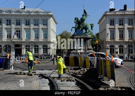 Königliches Museum der Kunst und Geschichte, Statue von Godefroid de Bouillon, Place Royale, Brüssel, Belgien Stockfoto