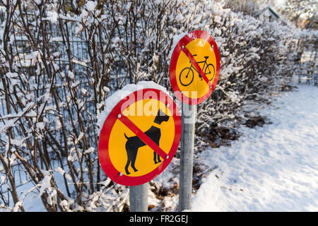 Kein Fahrrad und keine Hunde erlaubt Zeichen Stockfoto