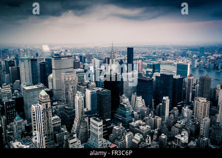 Das Chrysler Building, East Side von Manhattan, New York City, USA. vom Empire State Building aus gesehen Stockfoto