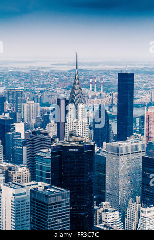 Das Chrysler Building, East Side von Manhattan, New York City, USA. vom Empire State Building aus gesehen Stockfoto