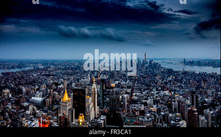 Blick auf Lower Manhattan vom Empire State Building, New York City, USA. Stockfoto