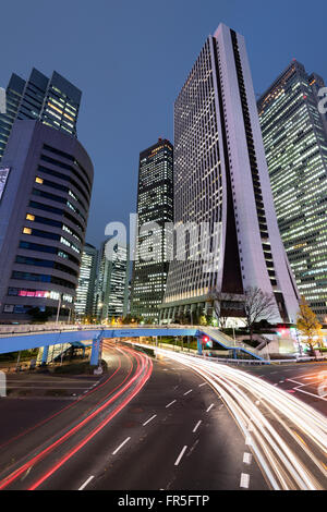 Nachtansicht der Shijuku Ward in Tokio - Japan. Stockfoto