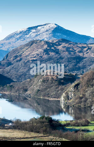 Llyn Gwynant See A498 unterwegs, um Beddgelert in den Snowdonia National Park Nord-Wales Stockfoto