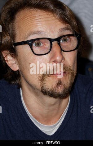 Paris, Frankreich. 20. März 2016. Lorant Deutsch im Einsatz auf der Buchmesse in Paris, Frankreich. Bildnachweis: Bernard Menigault/Alamy Live-Nachrichten Stockfoto