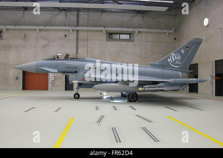 Norvenich, Deutschland. 21. März 2016. Ein Eurofighter während des Besuchs von Bundeskanzlerin Angela Merkel in Norvenich. © Maik Boenisch/Pacific Press/Alamy Live-Nachrichten Stockfoto