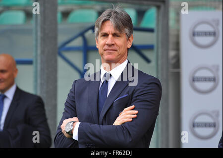 Reggio Emilia, Italien. 20. März 2016. Cristiano Giaretta Udinese Sportdirektor vor der Serie A Fußballspiel zwischen uns Sassuolo Calcio und Udinese Calcio Mapei-Stadion in Reggio Emilia. Udinese und Sassuolo 1-0 gewinnt. © Massimo Morelli/Pacific Press/Alamy Live-Nachrichten Stockfoto