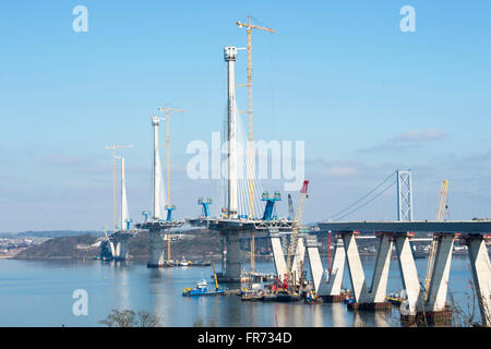 19.03.2016, The Queensferry Crossing über den Forth, Anschluss an South Queensferry, Edinburgh an Fife in North Queenferry. Stockfoto