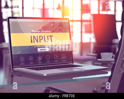Laptop-Bildschirm mit Eingabe-Konzept. Stockfoto
