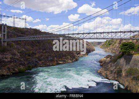 Brücke über den Rio Sao Francisco hydroelektrische Anlage in Paulo Afonso Stockfoto