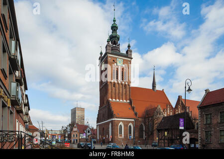 Gotische Kirche der Hl. Katharina in Danzig, Polen. Stockfoto