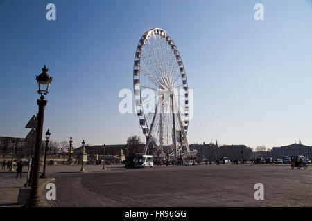 Grande Roue in den Place De La Concorde in Paris Frankreich im Winter Stockfoto