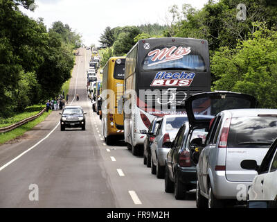 Verkehr auf der Ruta Nacional 12 oder 12 RN gestoppt Stockfoto
