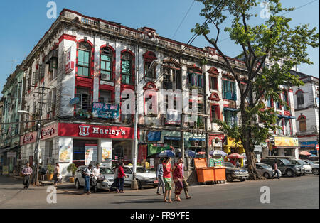 Kolonialzeit Gebäude im Zentrum von Yangon (Rangun), Burma (Myanmar) Stockfoto