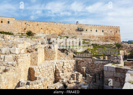 Die drei versiegelt bis Bögen in der südlichen Wand des Jerusalemer Tempelberg markieren Sie die Stelle des alten Tores Hulda (Triple); Jerusalem, Israel Stockfoto