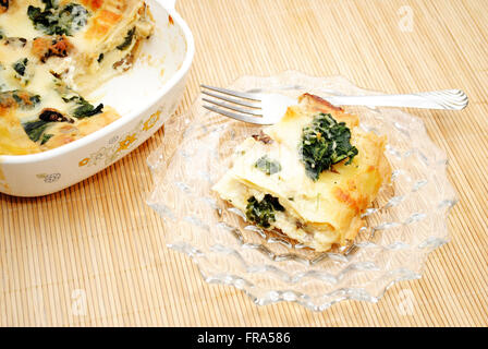 Gesunden Spinat Lasagne fertig zum Verzehr Stockfoto