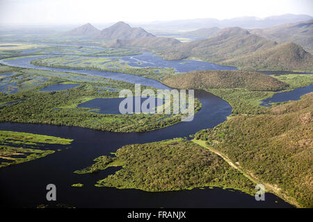 Luftaufnahmen der Morros Chane im PRNP Eliezer Batista auf dem rechten Ufer des Flusses Paraguay Stockfoto