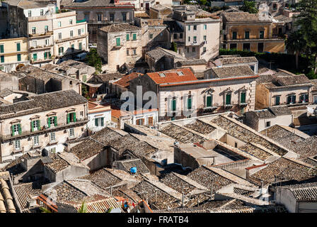 Blick auf Modica Stadt traditionelle Häuser in Sizilien Italien Stockfoto