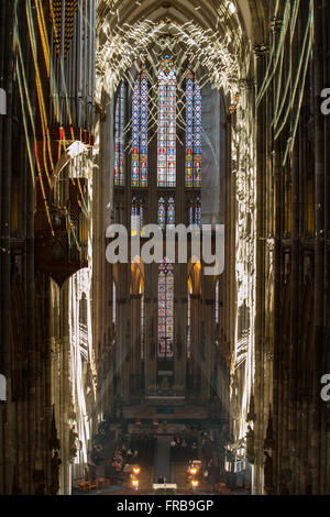 LUX Eucharistica, Kölner Dom Beleuchtung von deutschen Künstlern Team Casa Magica anlässlich des Eucharistischen Kongress 2013 Stockfoto