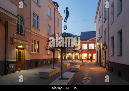 Abend auf Jozef Bem Straße in Sopot, Polen. Stockfoto