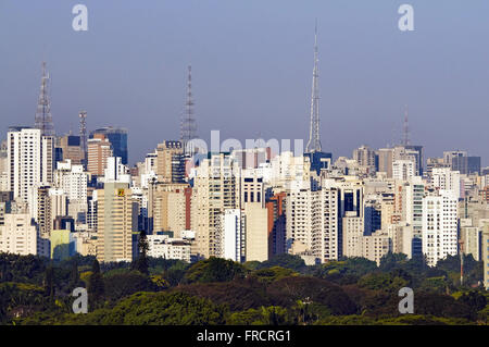 Der Panoramablick von der Avenida Paulista Jardim Paulistano Ton und Umgebung: Stockfoto