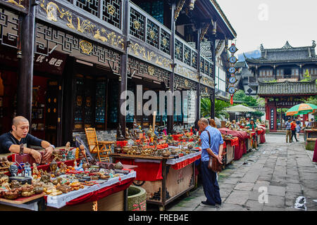 Chengdu, China - 19. September 2014: Touristen Menschen Wenshu Kloster Fußgängerzone in Chengdu Sichuan China Stockfoto