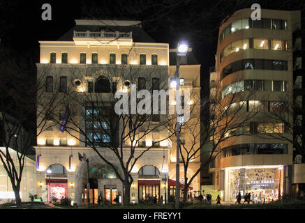 Japan, Tokio, Omotesando, Anniversaire & Restaurant Cafe, Straßenszene, Stockfoto