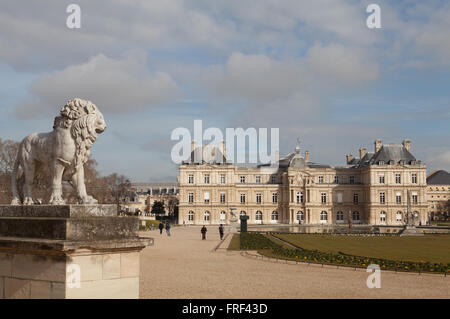 Das Palais de Luxembourg, Jardin du Luxembourg, Paris, Frankreich. Stockfoto