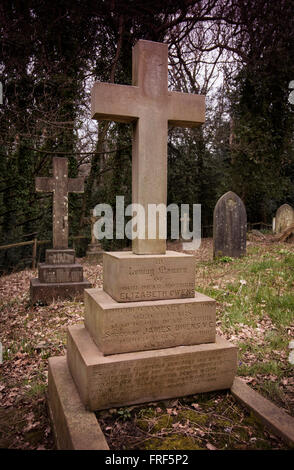 Grab von James Owens VC (1827 – 20. August 1901) in Lorne Straße Friedhof, Brentwood, Essex, England, Vereinigtes Königreich Stockfoto