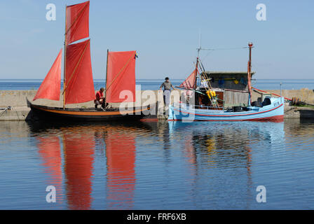 Gotland, Wikinger-Insel. -05/08/2007 - Europa - zwei schöne und traditionelle schwedische Boote.   -Laurent Paillier / Le Picto Stockfoto