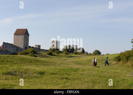 Die Stadtmauer von der alten Stadt Visby. -05/08/2007 - Europa - Gotland: Insel der Wikinger.    -Laurent Paillier / Le Pic Stockfoto