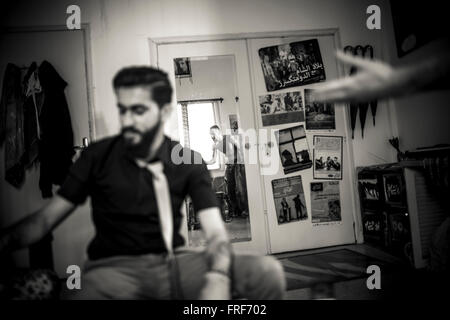 Geschichte eines syrischen Hip-Hop-Künstler - 22.06.2015 - Libanon / Beirut - Bilal ist gekommen, um vor seiner Nachtschicht auszuruhen. Stockfoto