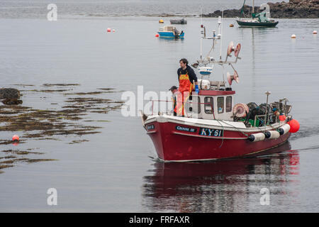 Angelboot/Fischerboot im Hafen von Croig auf der Isle of Mull Stockfoto