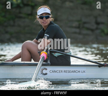 London, UK. 22. März 2016.    Stephen Bartholomäus/Stephen Bartholomäus Fotografie.  Tideway Woche Media Ausflug.  CUWBC Daphne Martschenko. Bildnachweis: Stephen Bartholomäus/Alamy Live-Nachrichten Stockfoto