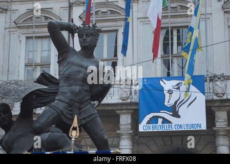 Turin, Italien. 22. März 2016. Solidarität für die Opfer der Terroranschläge von Brüssel in Turin, Italien: Stefano Guidi/Alamy Live News Stockfoto