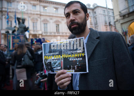 Turin, Italien. 22. März 2016. Solidarität für die Opfer der Terroranschläge von Brüssel in Turin, Italien: Stefano Guidi/Alamy Live News Stockfoto