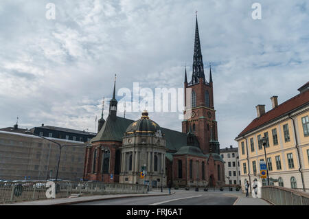 Riddarholmskyrkan gotische Kirche mit dem unverwechselbaren gusseisernen Turm in Stockholm, Schweden. Stockfoto