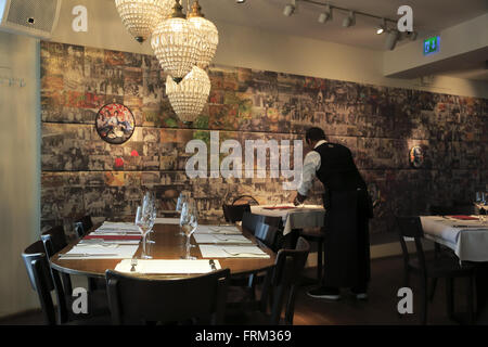 Dining Hall HILTL das weltweit älteste durchgehend offen vegetarische Restaurant in Zürich Stockfoto